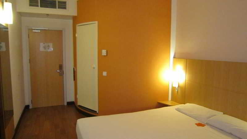 Hotel Ibis Qingdao Ningxia Road Exterior foto