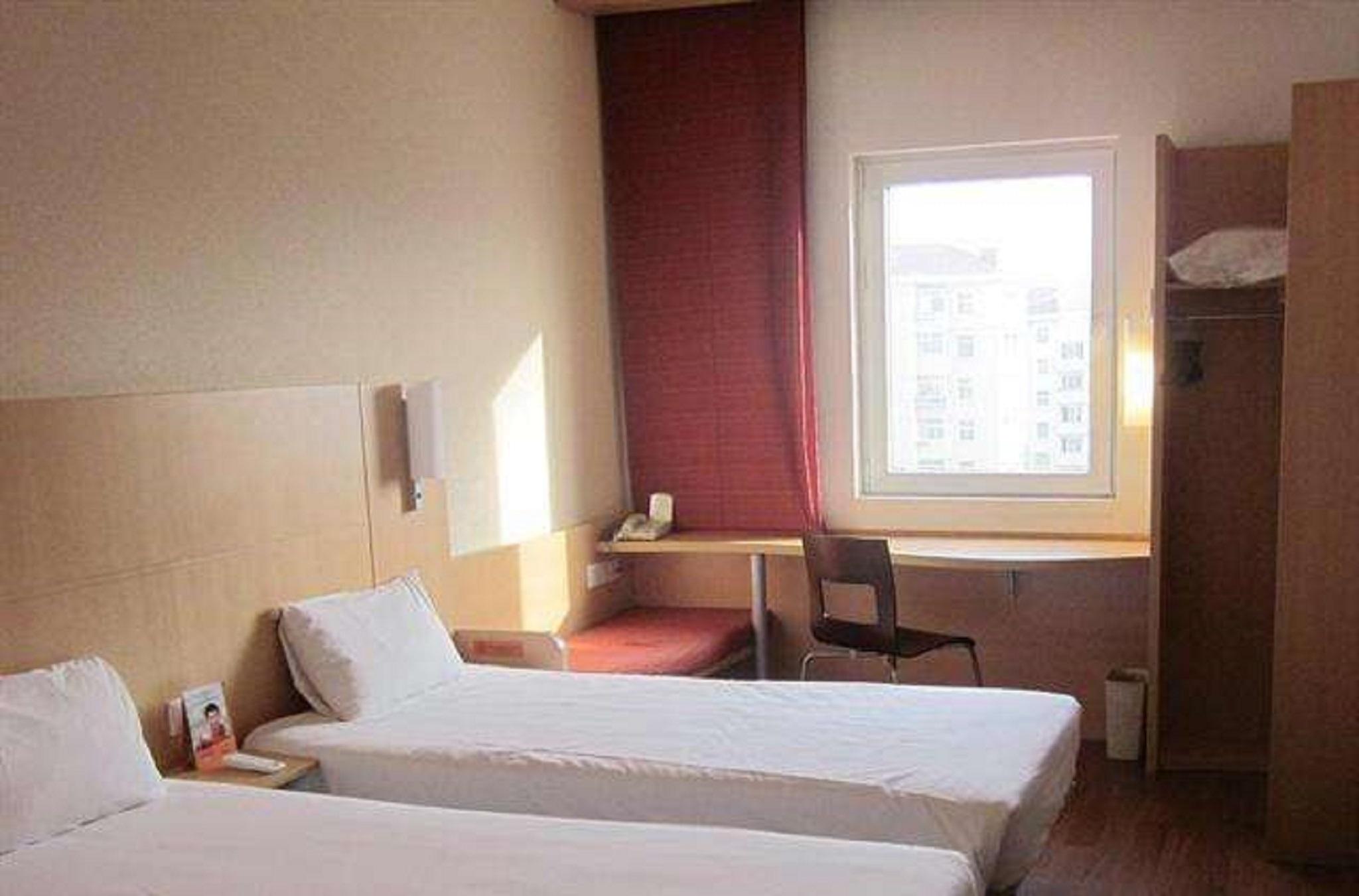 Hotel Ibis Qingdao Ningxia Road Exterior foto