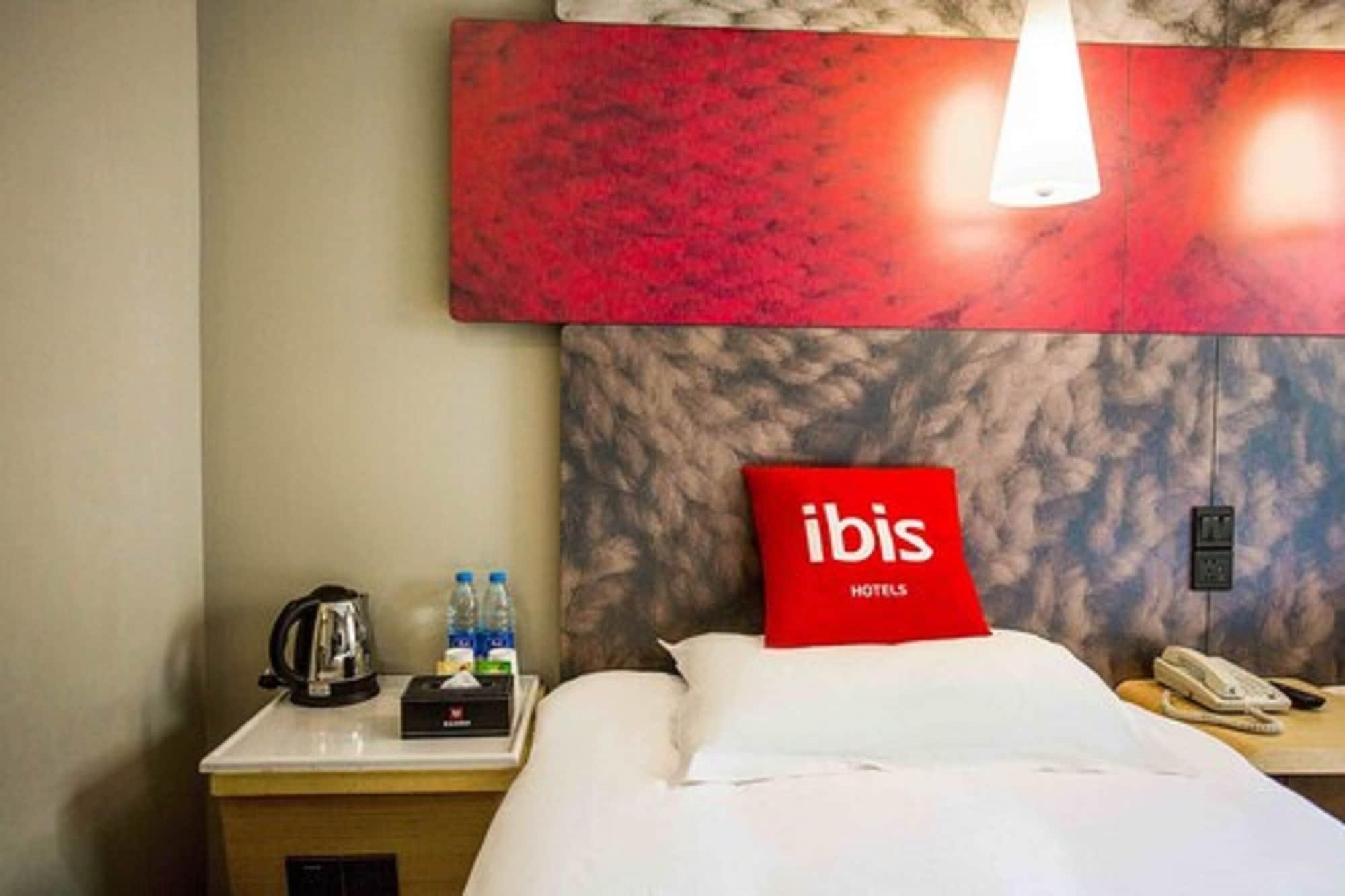 Hotel Ibis Qingdao Ningxia Road Exterior foto